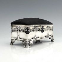 Kate Harris for William Hutton, an Arts and Crafts silver jewellery casket, London 1902, cuboid