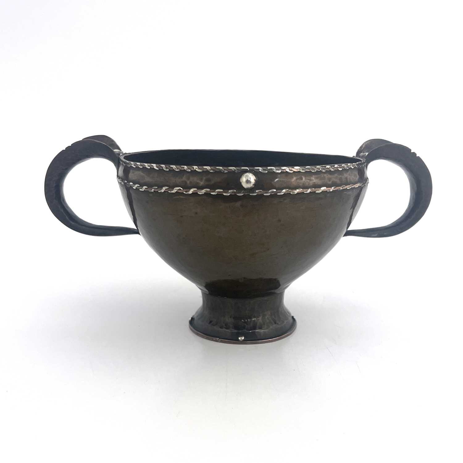 An Arts and Crafts copper and silver twin handled bowl, planished footed form with mixed metal - Image 7 of 7