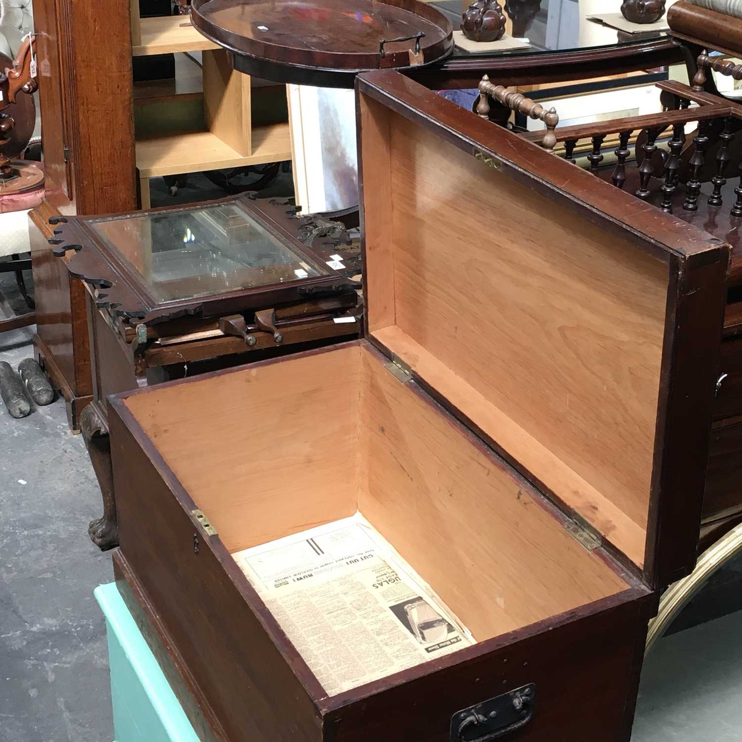 a pair of chests/blanket boxes, one painted mint green W: 79 cm D: 48.5 cm H: 44 cm, and W: 90 cm D: - Image 3 of 4