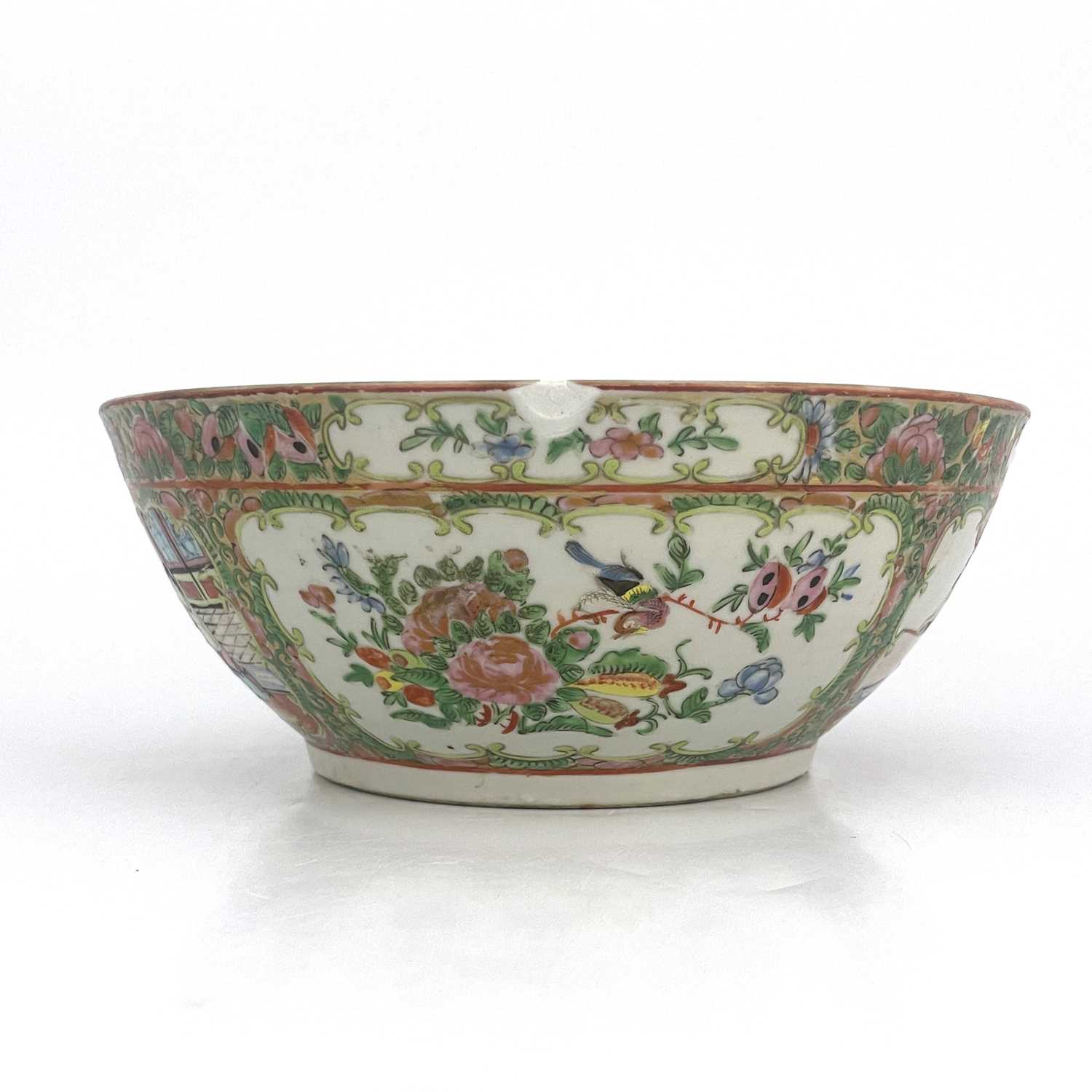 A Chinese Canton Famille rose bowl, Qing Dynasty, 19th Century, decorated with panels of narrative - Image 4 of 7