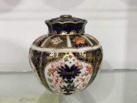 A Royal Crown Derby Imari pattern pot pourri jar and cover, lobed ovoid form, circa 1913, pattern