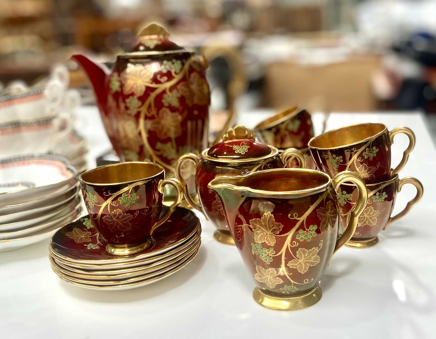 A Coalport tea service together with a Carlton Ware 1950s 'Rouge Royale' Vine pattern coffee service - Image 2 of 7