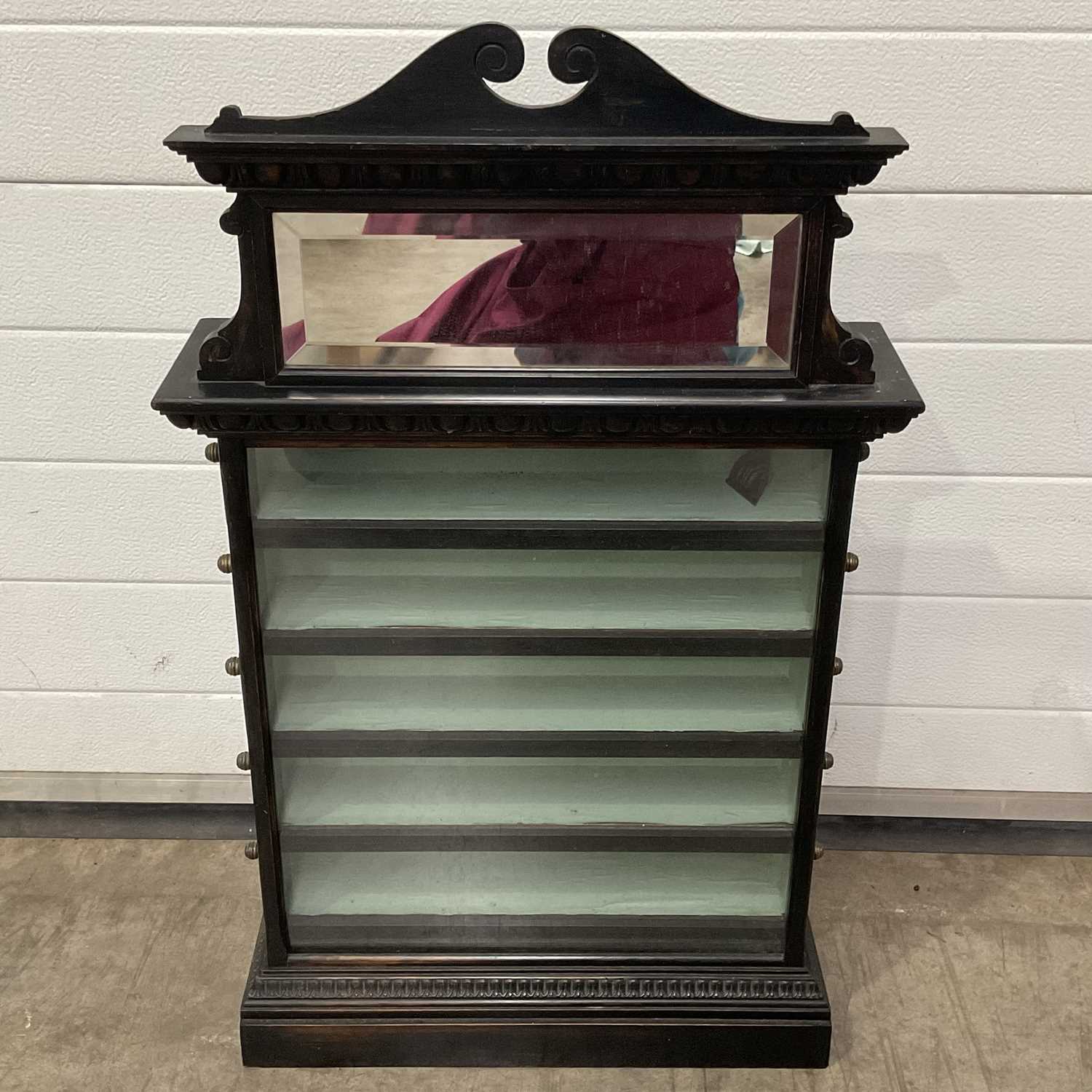 An E onside display cabinet, fitted bevelled edge mirror above five glass-front sliding drawers W: - Image 3 of 3