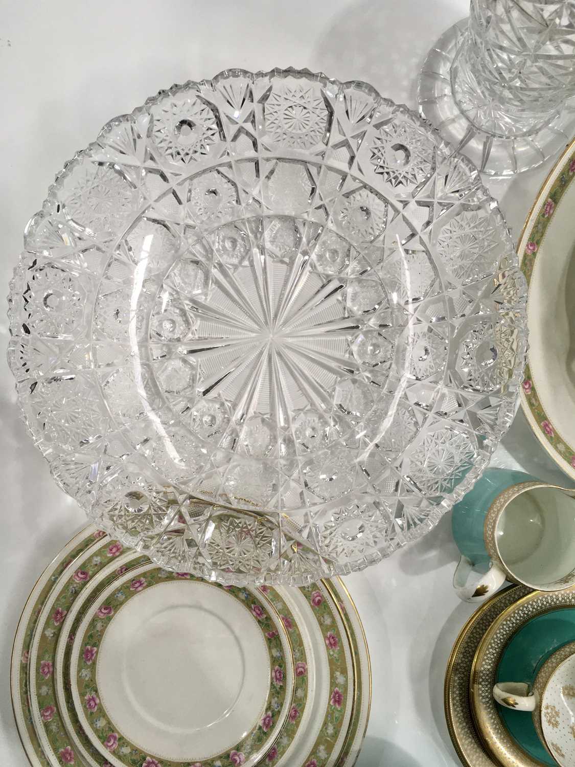 A Collection of late Victorian British tea and dinner ware including a Palladin China part tea - Image 4 of 9