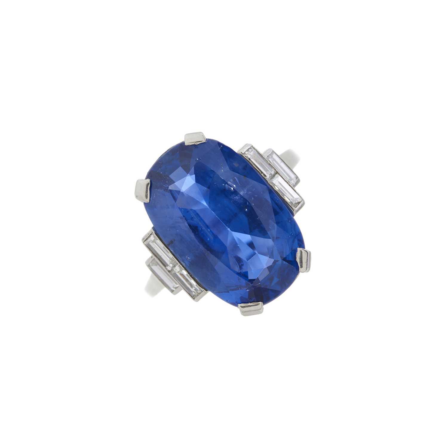 An Art Deco platinum unheated Sri Lankan sapphire and diamond dress ring