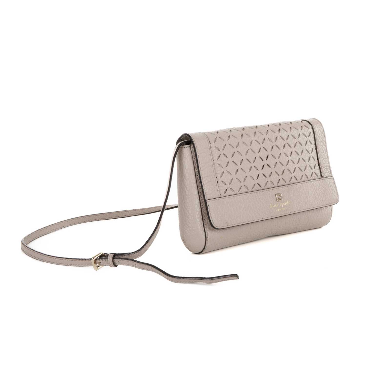 Kate Spade, a Perri Lane Greer flap handbag, crafted from grey leather, featuring laser cut - Image 3 of 4