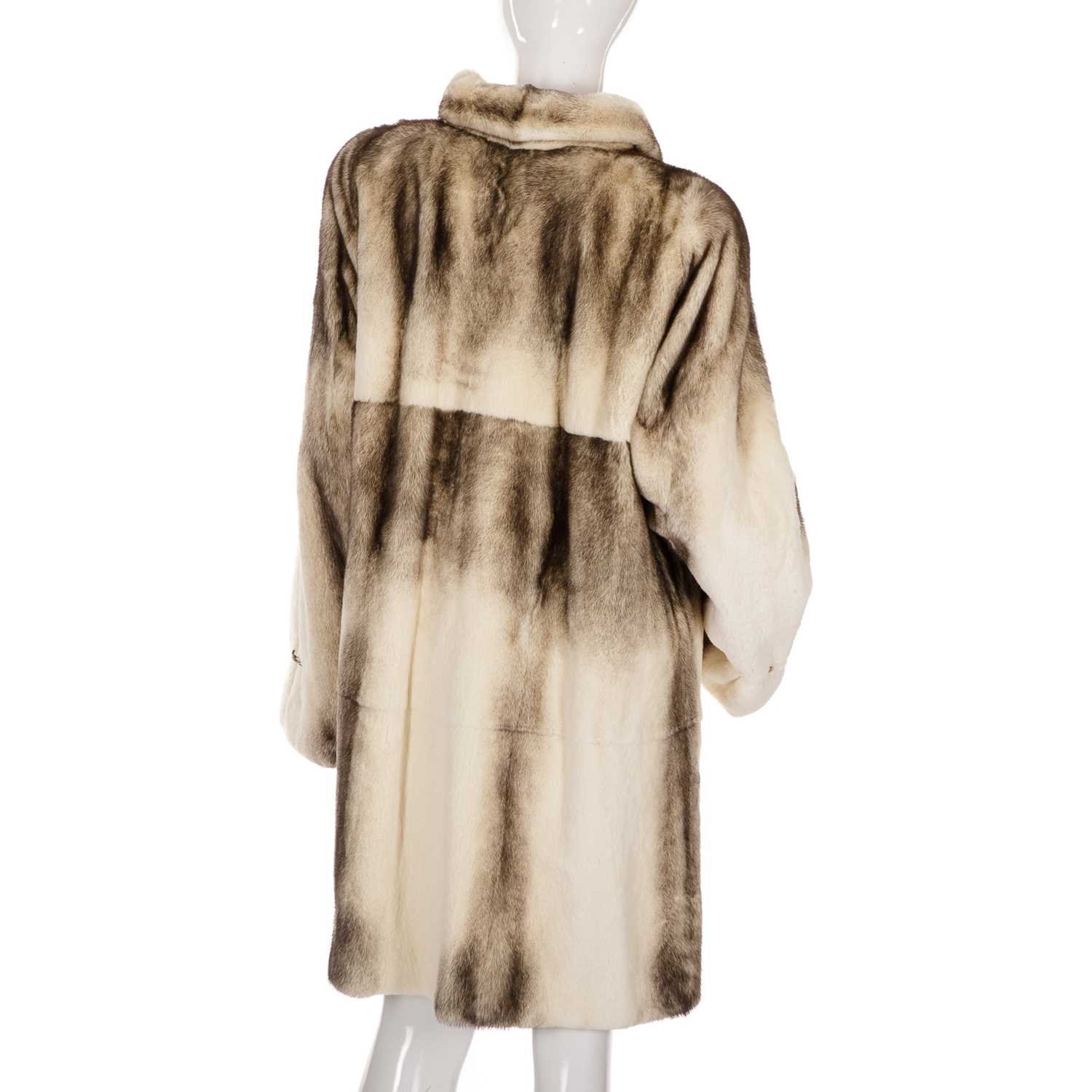 A two-tone natural white and graduated graphite sheared mink coat, featuring a short collar with - Image 2 of 4