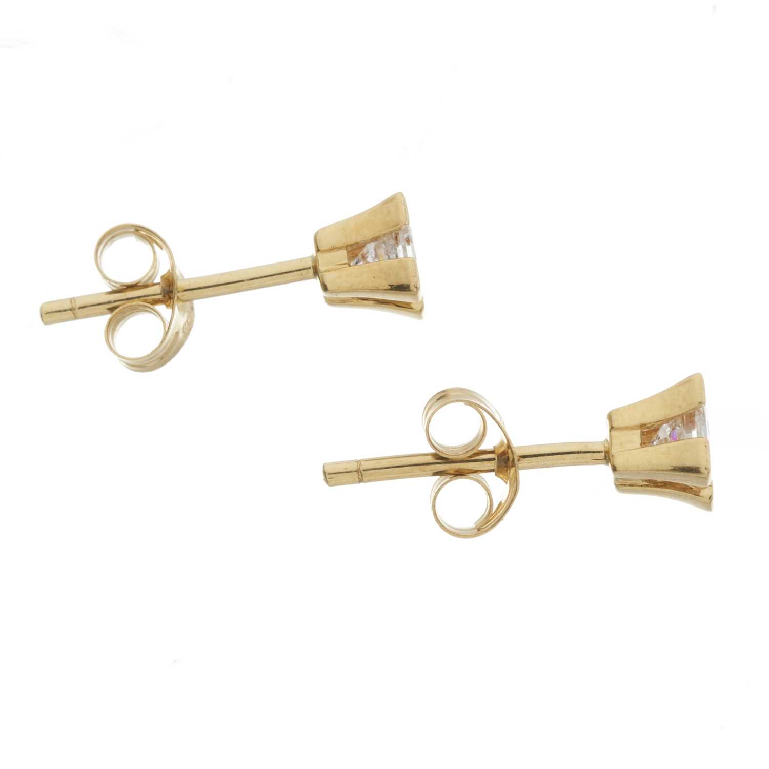 A pair of 18ct gold square-shape diamond single-stone stud earrings - Image 2 of 2