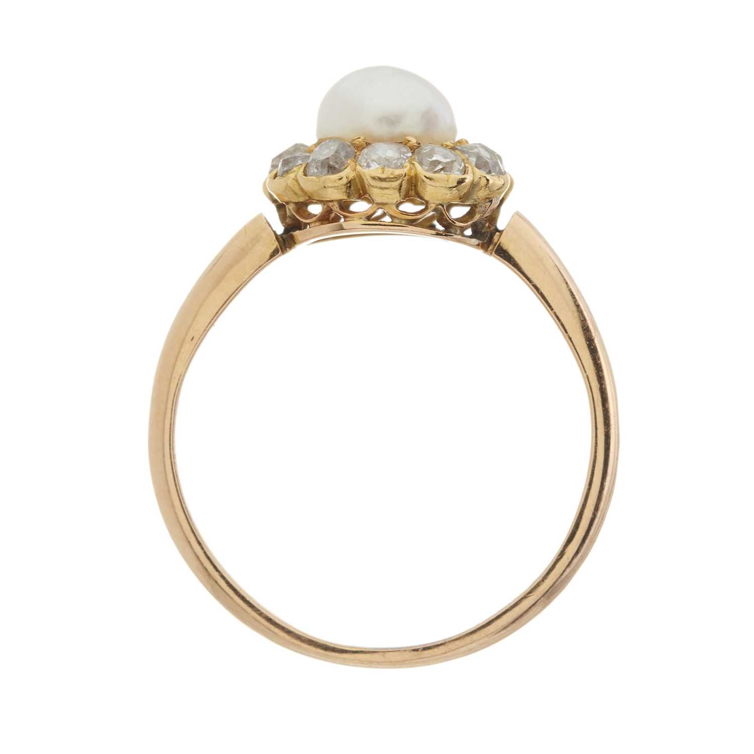 An early 20th century gold pearl and diamond cluster ring - Image 2 of 3