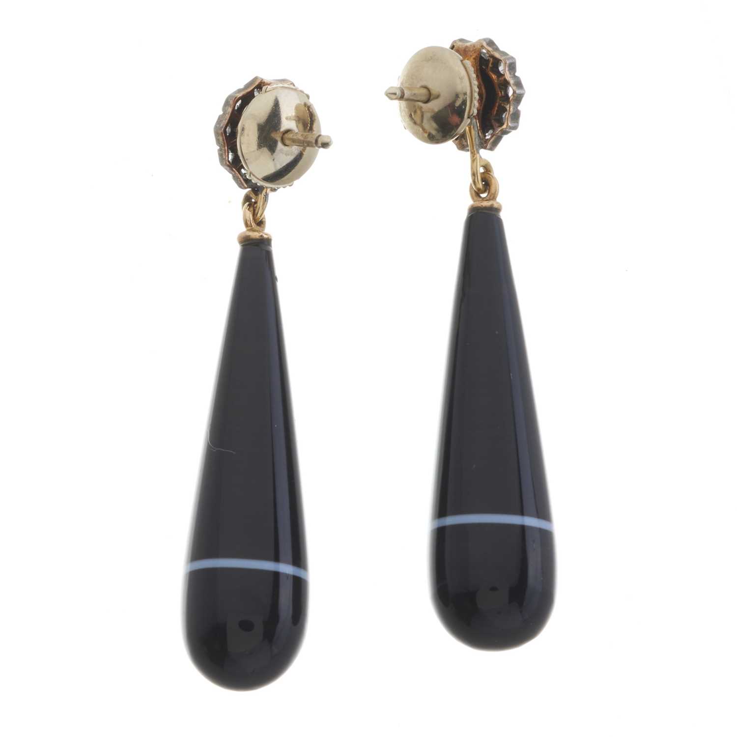 A pair of late Victorian onyx and diamond drop earrings - Bild 2 aus 2