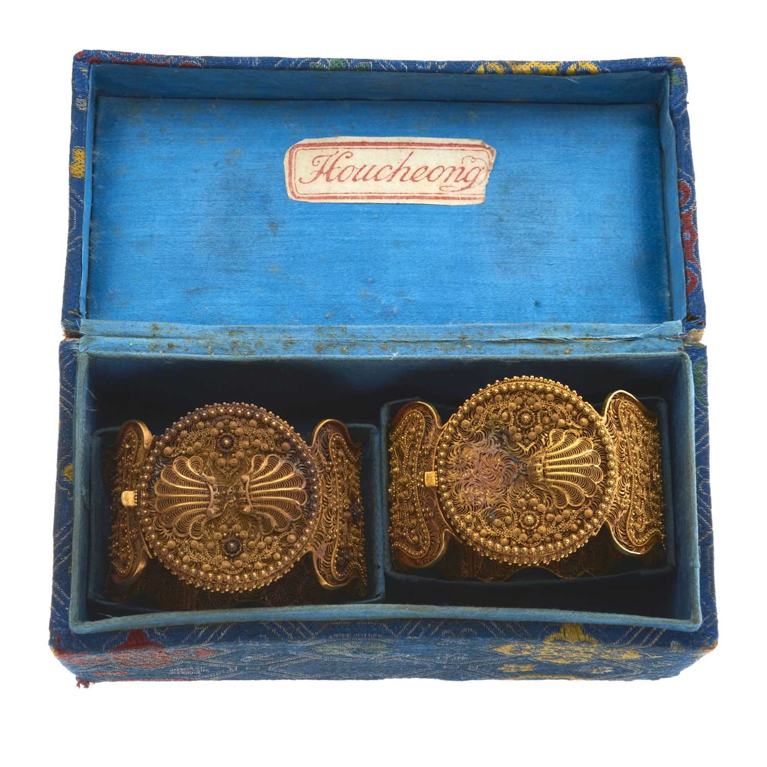A pair of very fine high carat gold Chinese export cannetille bracelets, circa 1850 - Image 3 of 3