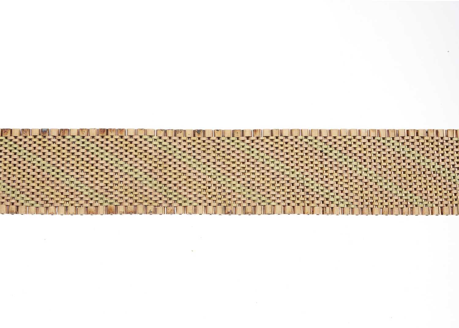 A mid 20th century 15ct tri-colour gold mesh-link bracelet