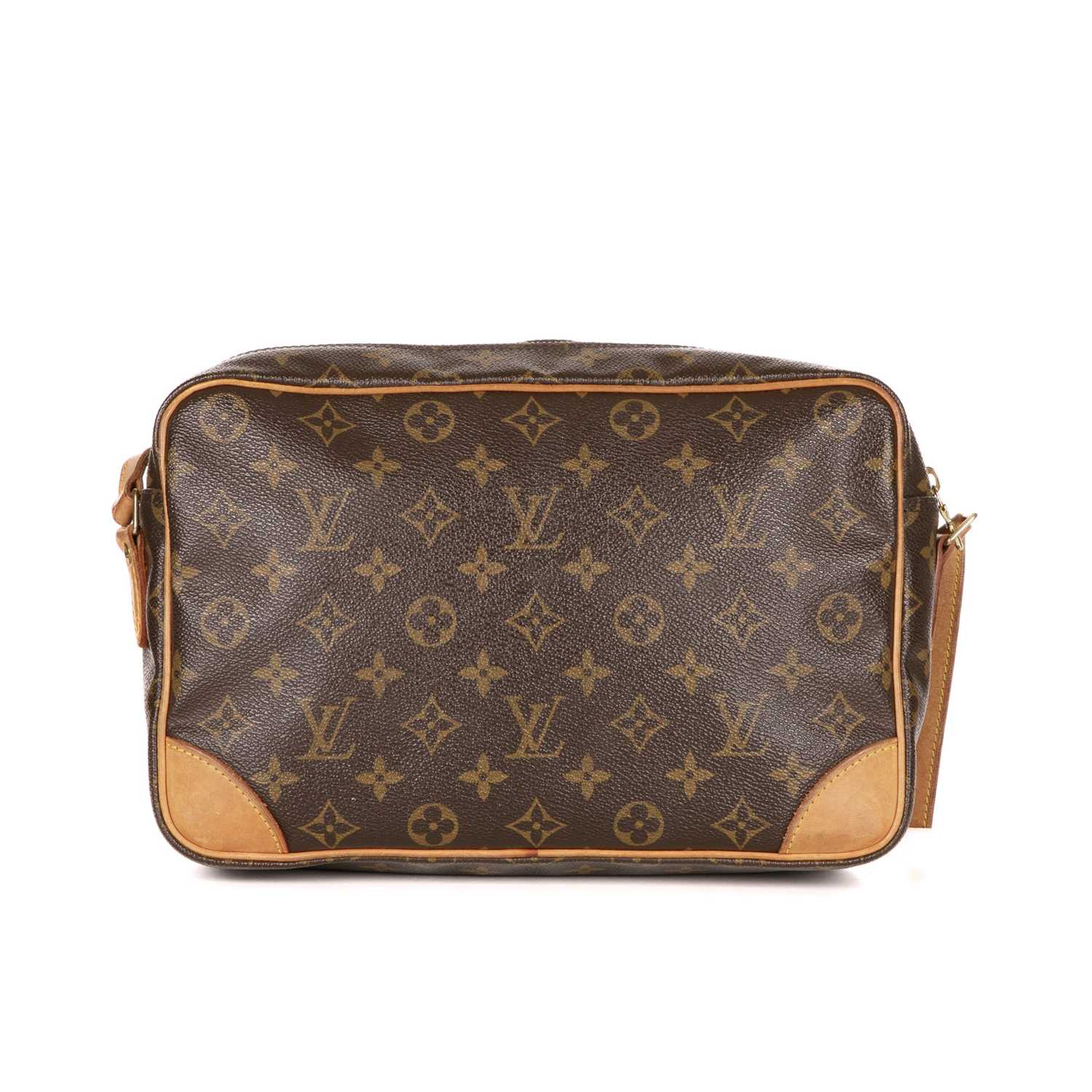 Louis Vuitton, a monogram Trocadero handbag, featuring the maker's monogram coated canvas exterior - Image 5 of 5