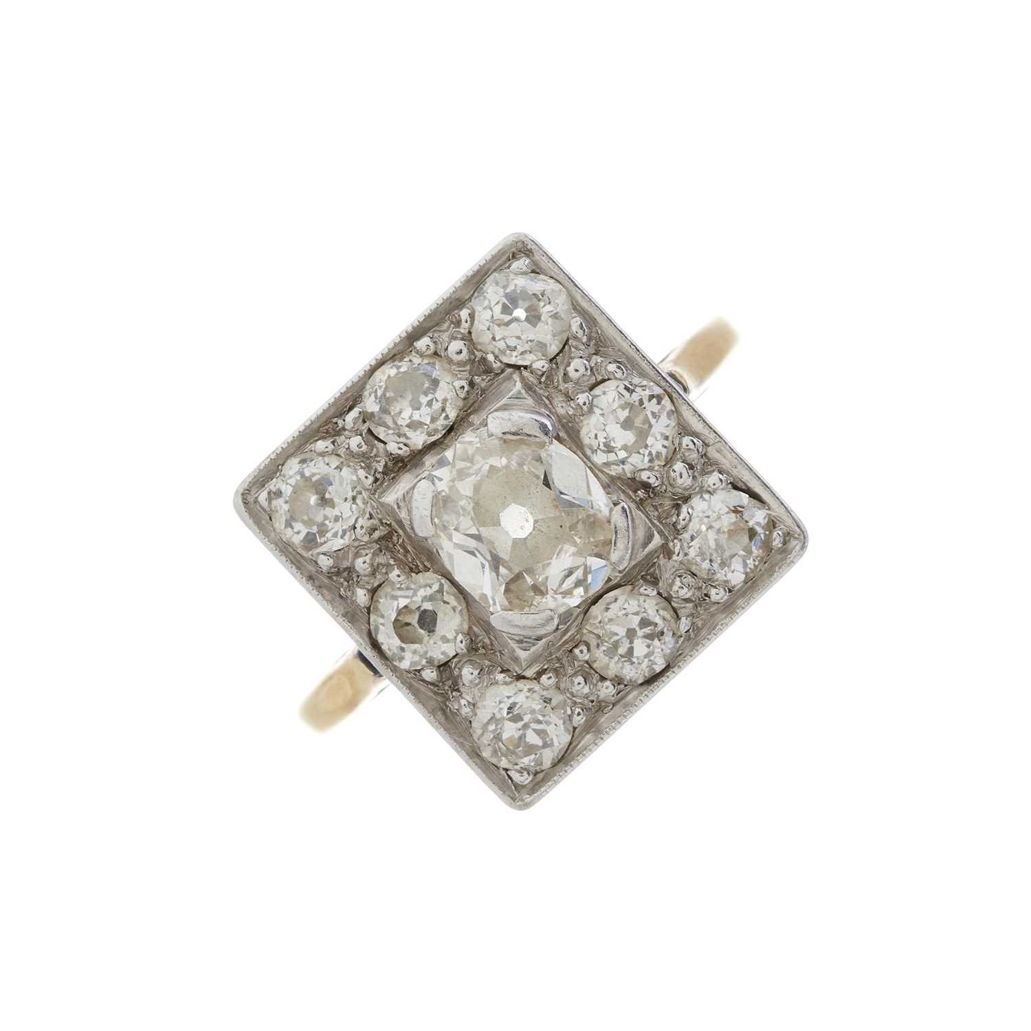 An early 20th century diamond cluster ring