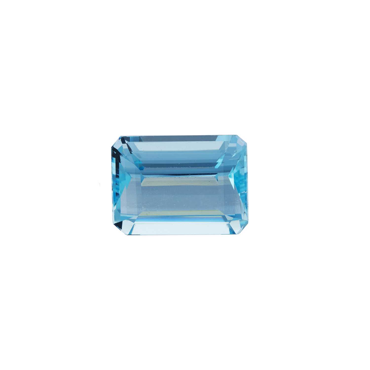 A loose rectangular-shape aquamarine