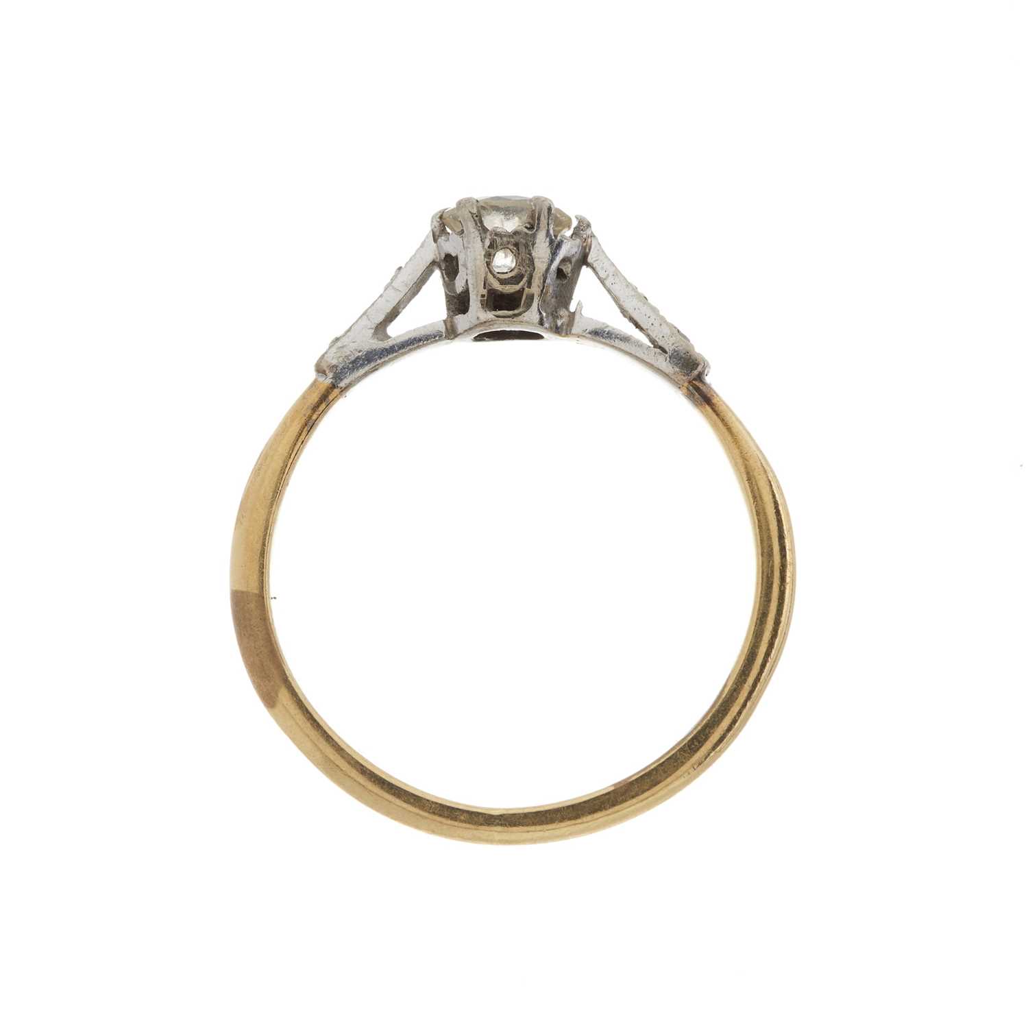 A mid 20th century 18ct gold and platinum diamond single-stone ring - Image 2 of 3