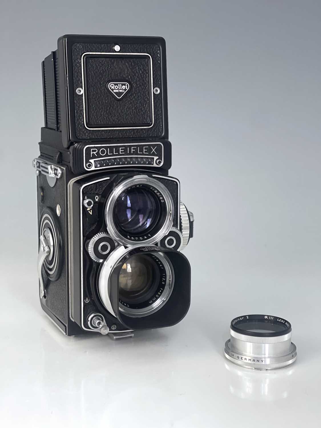 A Rollei Rolleiflex 2.8F camera, Franke & Heidecke, DBP Serial No. 2434078, in an outer protective - Image 2 of 5