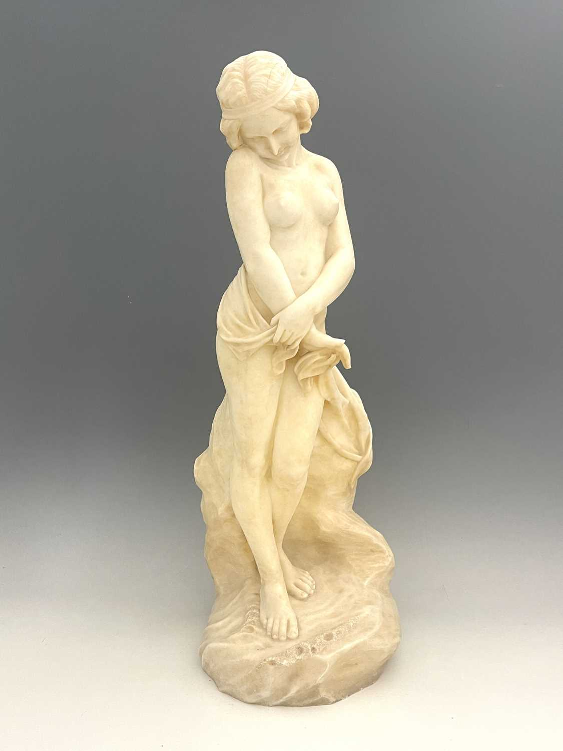 Italian School, late 19th Century, a marble sculpture of a classically draped female nude, - Bild 2 aus 4