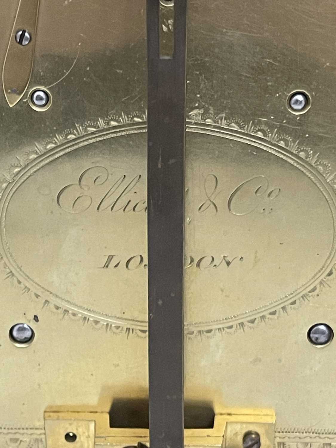 Ellicott & Company, Royal Exchange, London, a Regency mahogany bracket clock, arched case with brass - Bild 6 aus 7