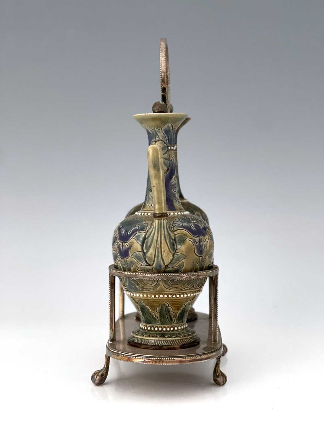 Isabella Miller for Doulton Lambeth, a stoneware oil and vinegar cruet in silver plated stand, - Bild 2 aus 7