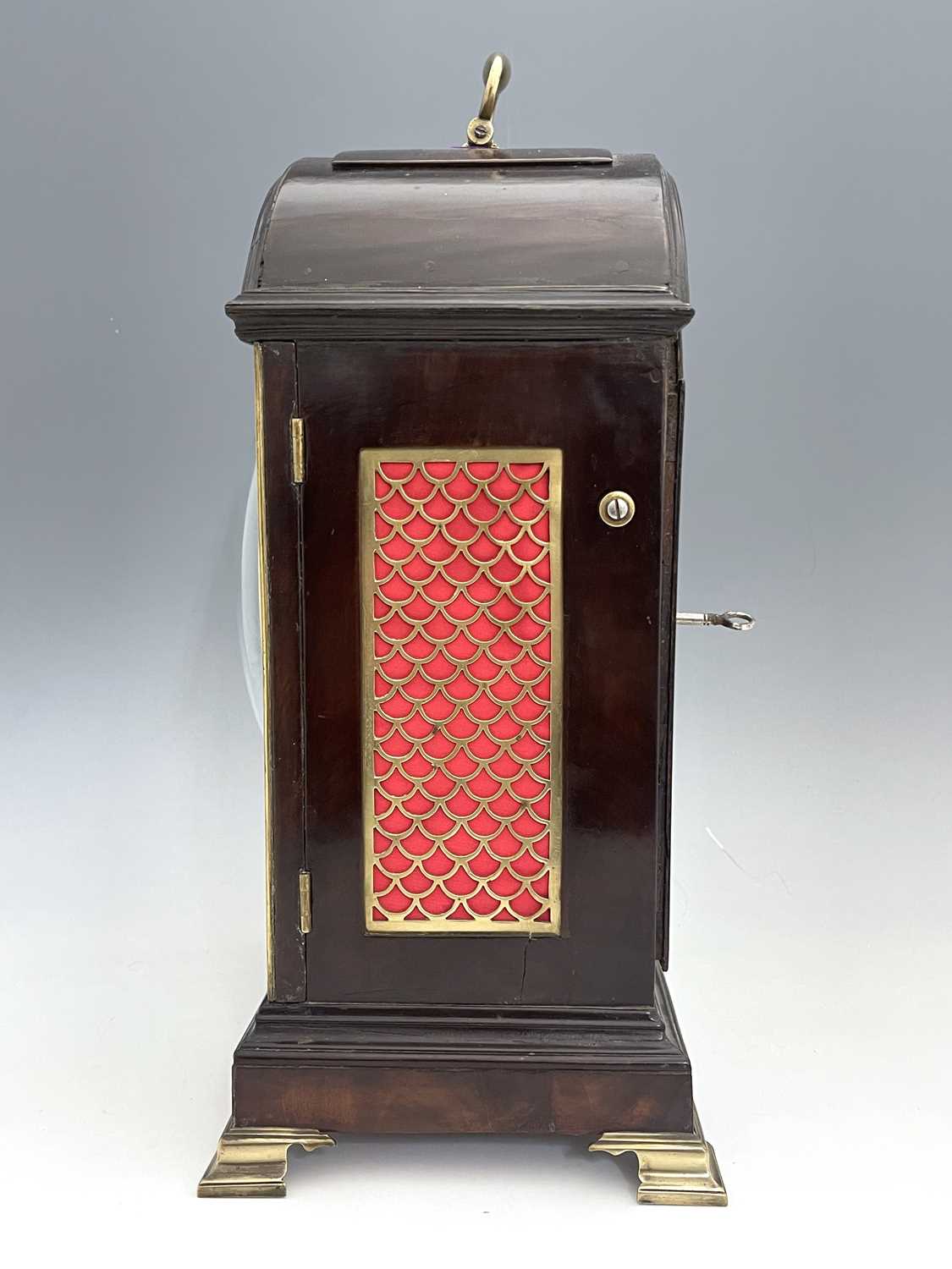 Ellicott & Company, Royal Exchange, London, a Regency mahogany bracket clock, arched case with brass - Bild 4 aus 7