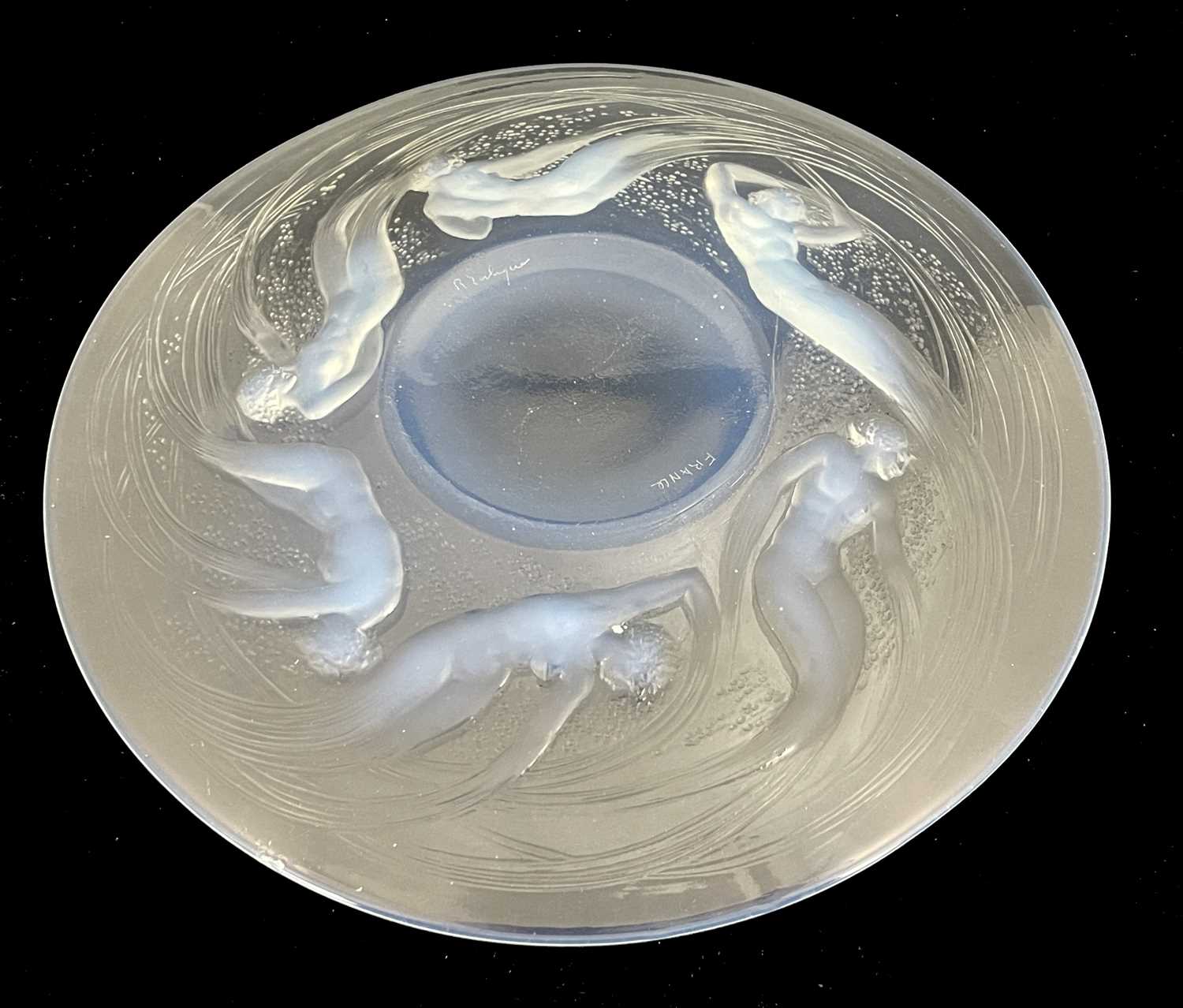 Rene Lalique, an Ondines opalescent glass plate, model 3003, designed circa 1921, frosted and - Bild 3 aus 5
