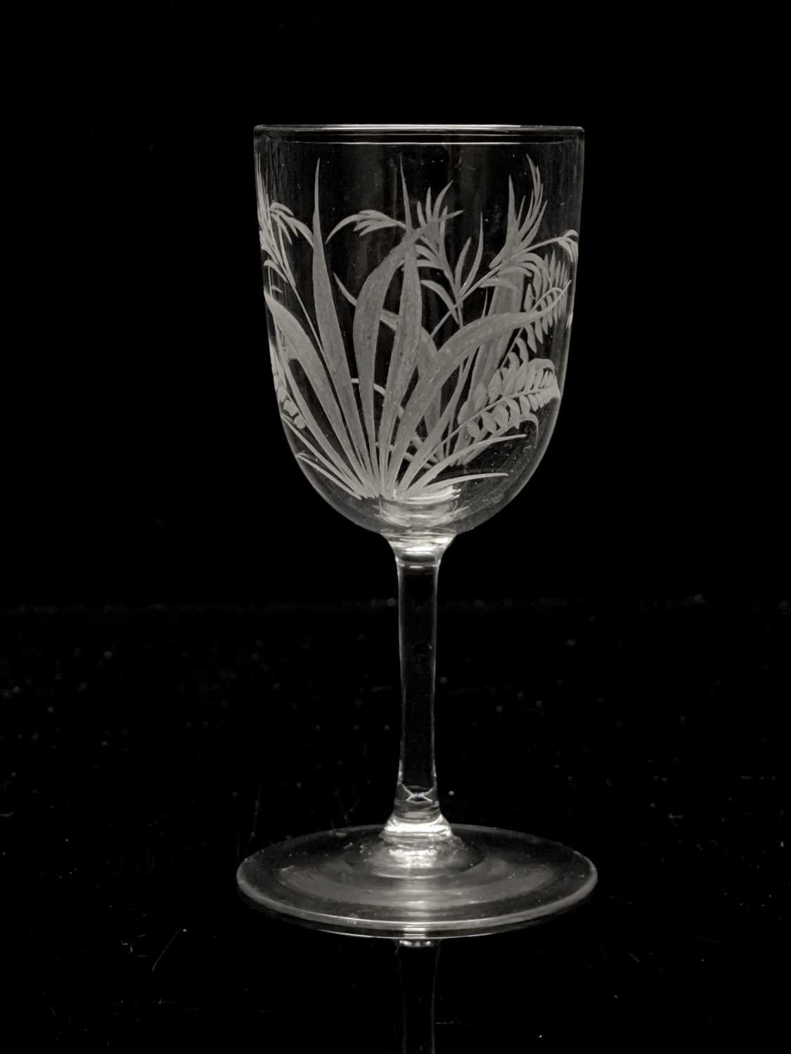 James Powell and Sons, Whitefriars, an Aesthetic Movement fern etched glass, circa 1860, engraved - Bild 2 aus 2