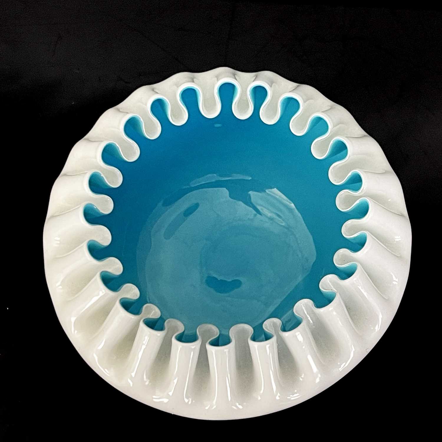 A Stourbridge cased glass bowl, possibly Stuart, circa 1870, inverted ruffled rim, white opaque over - Image 4 of 5