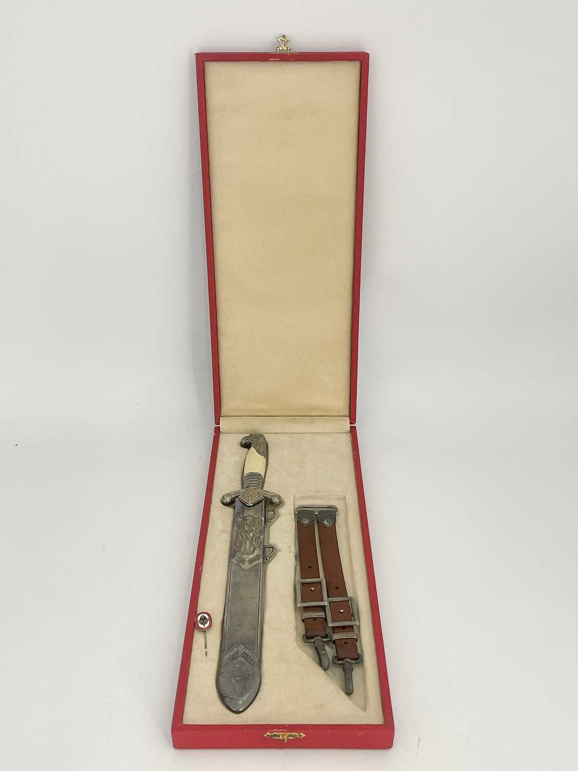 A German Third Reich RAD officer's presentation dagger, awarded to Ernst Lambeck, eagle head hilt - Image 9 of 10