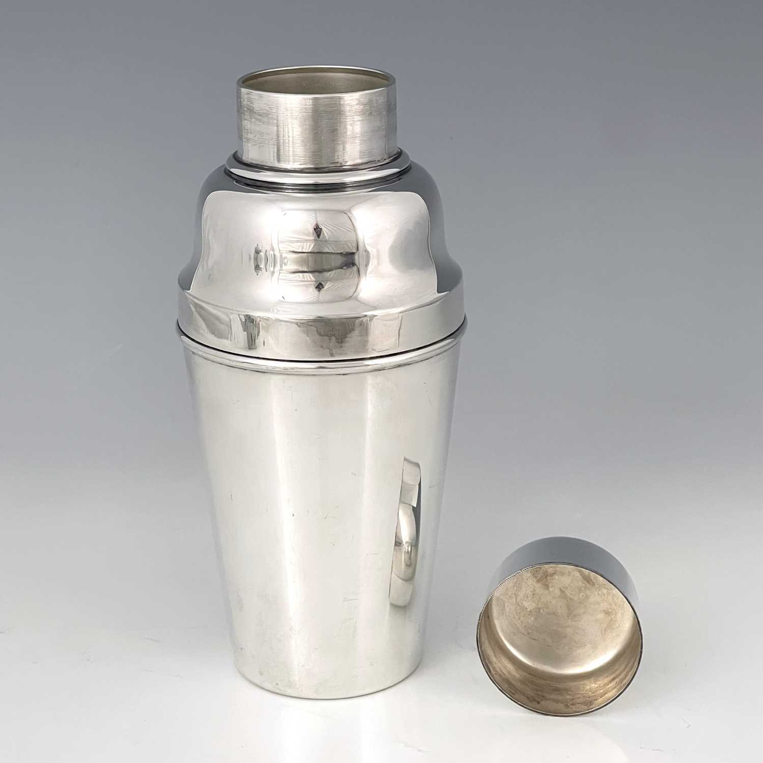 A large Art Deco silver plated cocktail shaker, William Suckling, Kingsway Plate, circa 1930, - Image 3 of 5