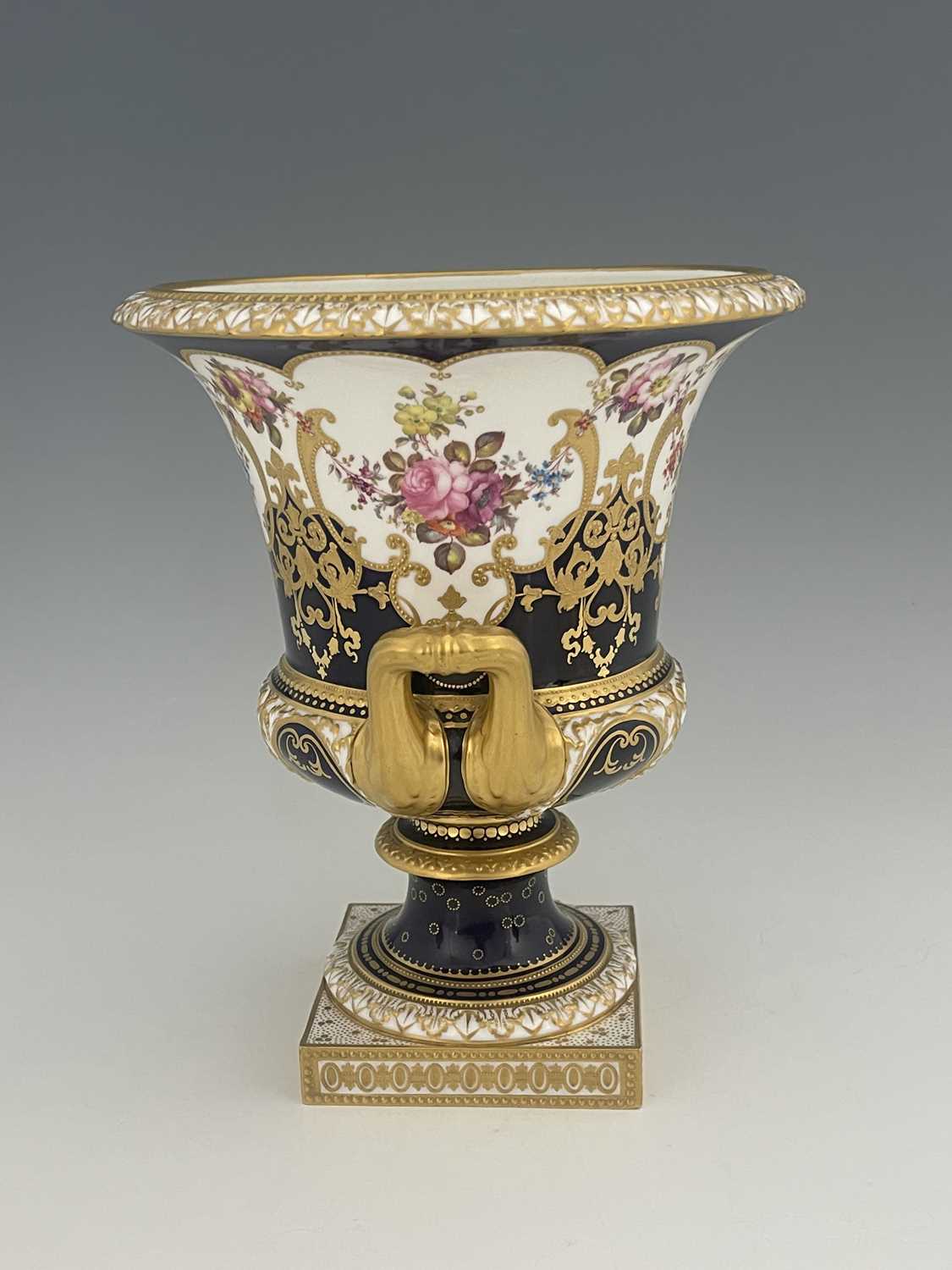 W Mosley for Royal Crown Derby, a floral painted twin handled Campana Urn, 1903, decorated with a - Bild 6 aus 8