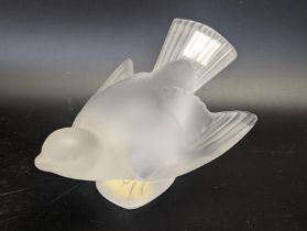 Lalique miniature glass swallow, L.13cm