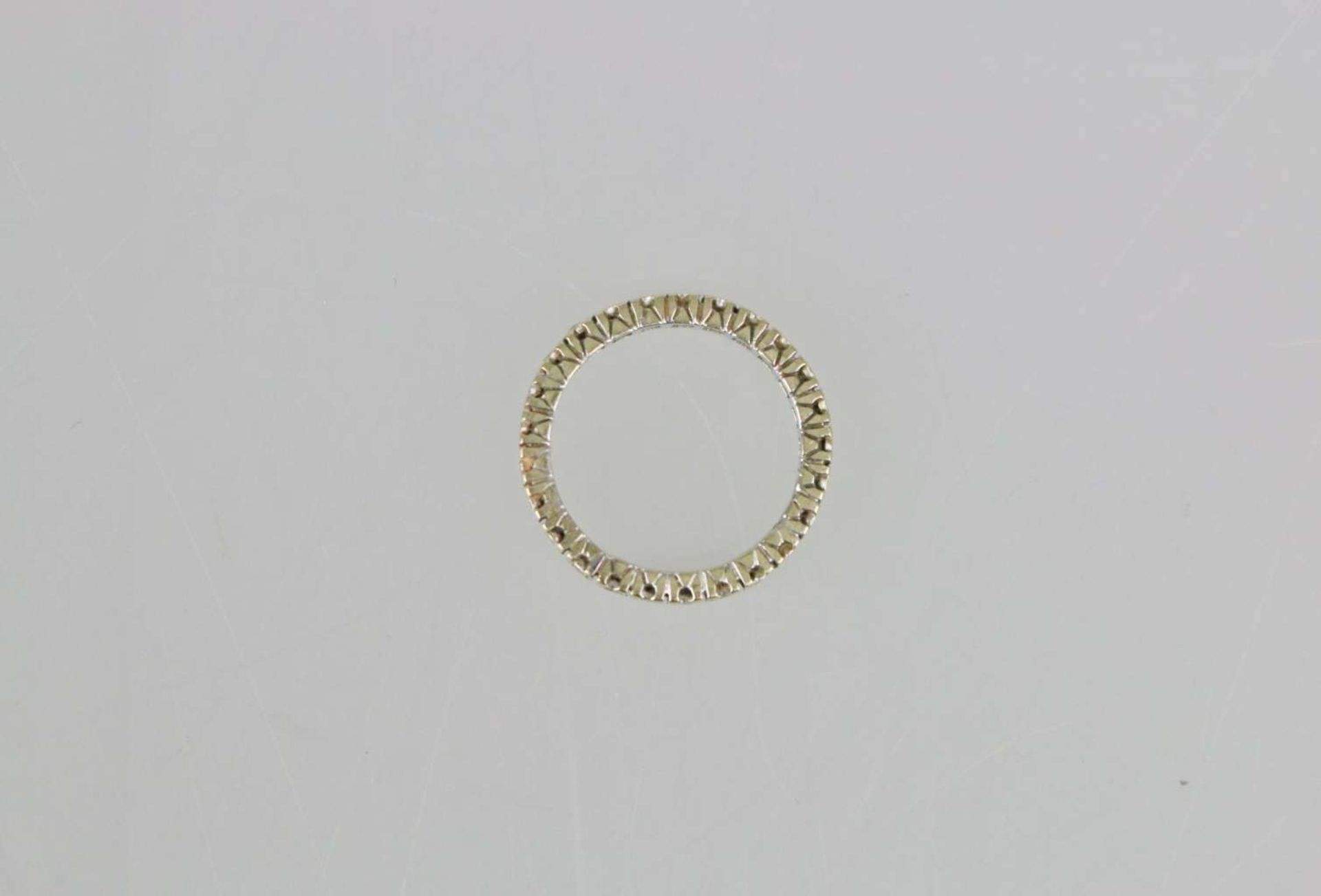 14K Eternity-Ring mit Diamantbesatz - Bild 3 aus 3