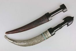 Irak, Krummdolch (Marsharab), 20. Jh., dazu kurdischer Dolch.