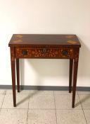 Kleiner Spieltisch im Luis XVI Stil, 18./19. Jh.