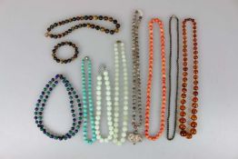 Konvolut Ketten, u.a. Türkis, Jade, Bernstein