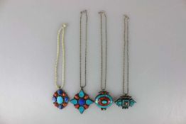 Vier Ethnoketten mit schweren Anhängern, Silber/versilbert