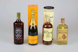 Konvolut: Tequila Sauza, Tequila Centenario, Glen Deveron,  Veuve Cliquot.