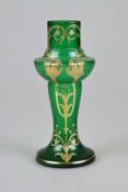 Jugendstil Vase, grünes Glas mit Golddekor