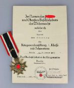 Kriegsverdienstkreuz 2. Klasse mit Schwertern und Urkunde