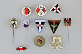 Drittes Reich, Konvolut von 11 Kleinabzeichen