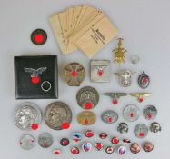 Konvolut Sammleranfertigungen und Fantasieabzeichen