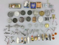 Drittes Reich, Konvolut von ca. 60 Kleinabzeichen und WHW