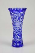 Vase, wohl Nachtmann, 20. Jh., blau überfangen