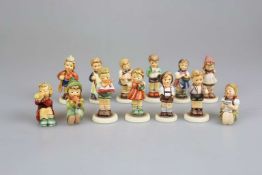 13 Hummel Figuren
