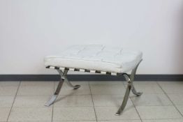 Ludwig Mies van der Rohe nach, Stil Barcelona Hocker