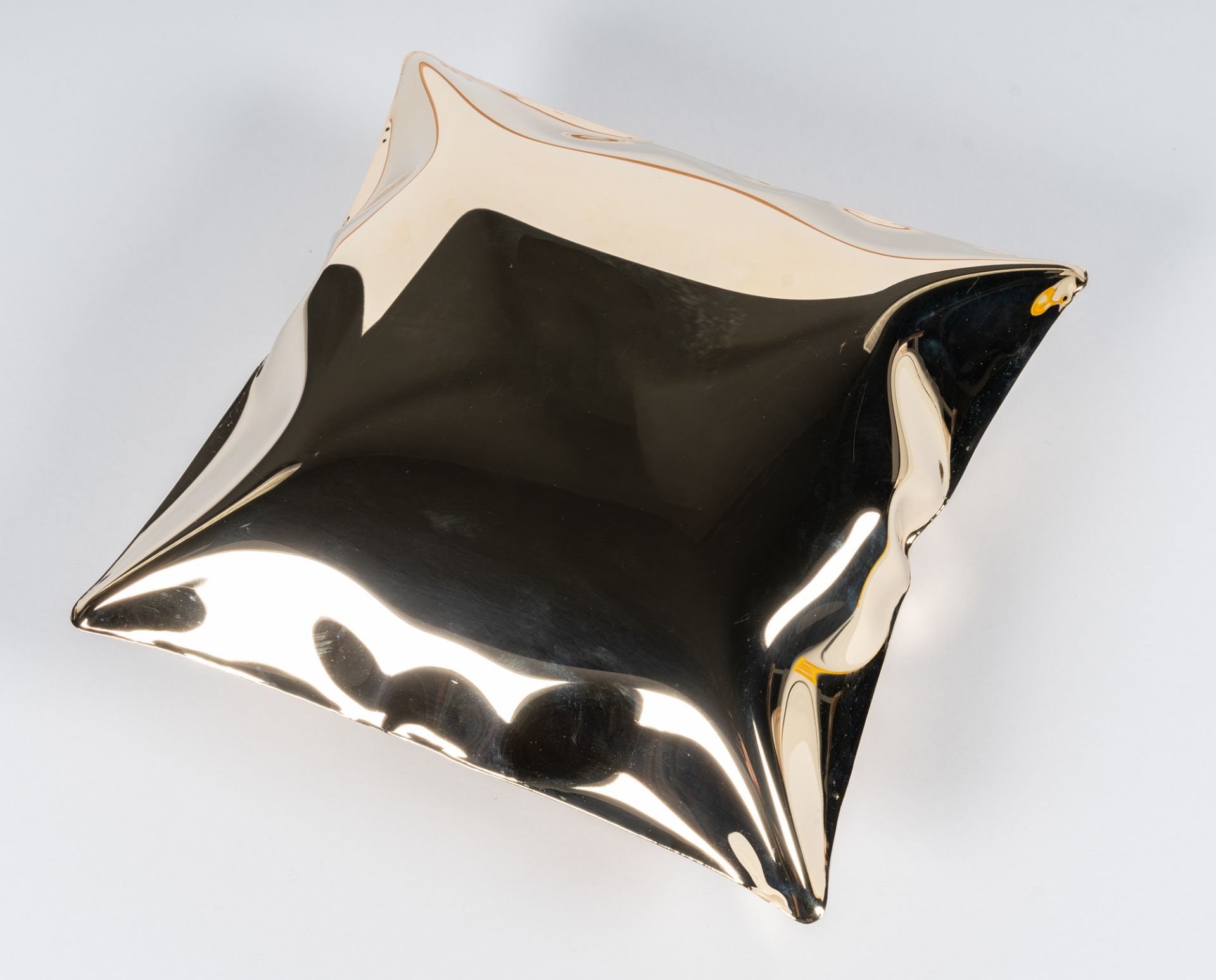 Lori Hersberger (1964 Basel) – Rainy Day Pillow - Image 3 of 5