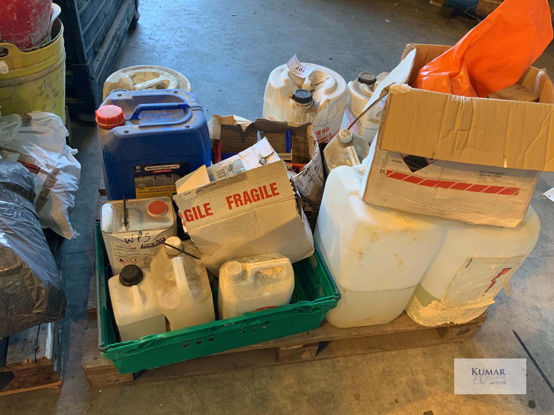 Pallet containing Miscellaneous liquids as imaged - Image 5 of 5