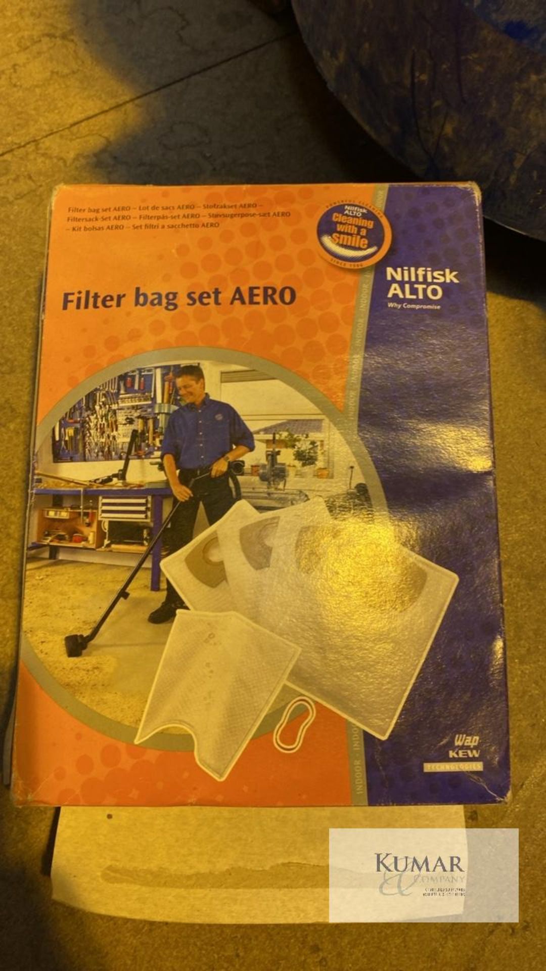 2:Nilfisk Areo 26 vacuums with Filter Bags - Image 5 of 6