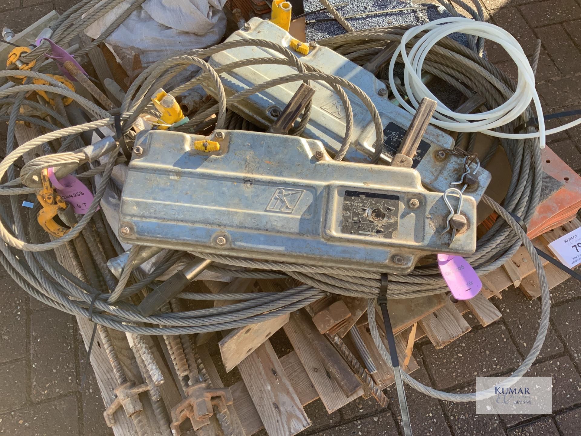 Pallet containing quantity of braided wire cable and pulleys - Image 3 of 6